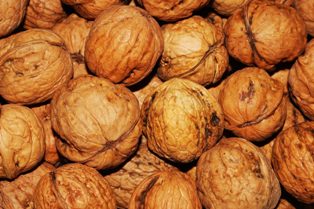 walnuts 101425 1280 1170x780